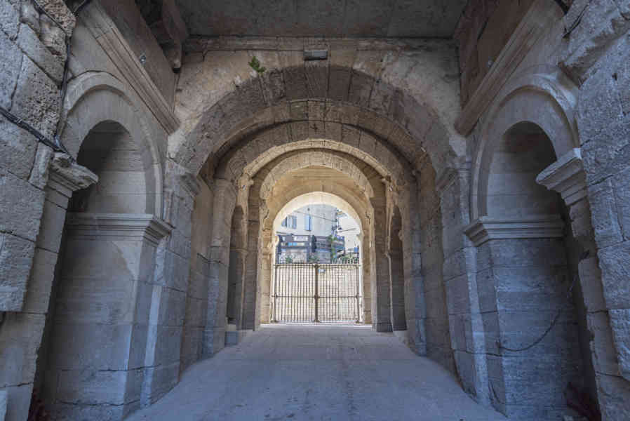 Francia - Arles 020 - Anfiteatro.jpg